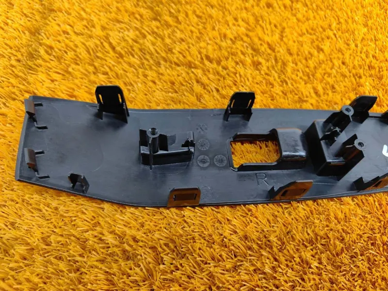 Молдинг двери