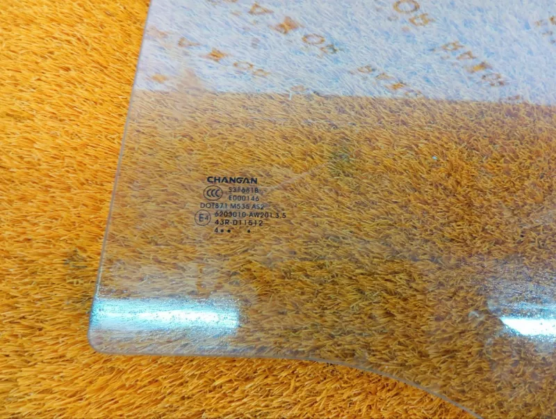 Стекло двери