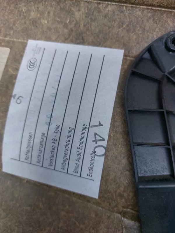 Обшивка двери BMW 5-Series 2011 51417273356 F10, передняя правая