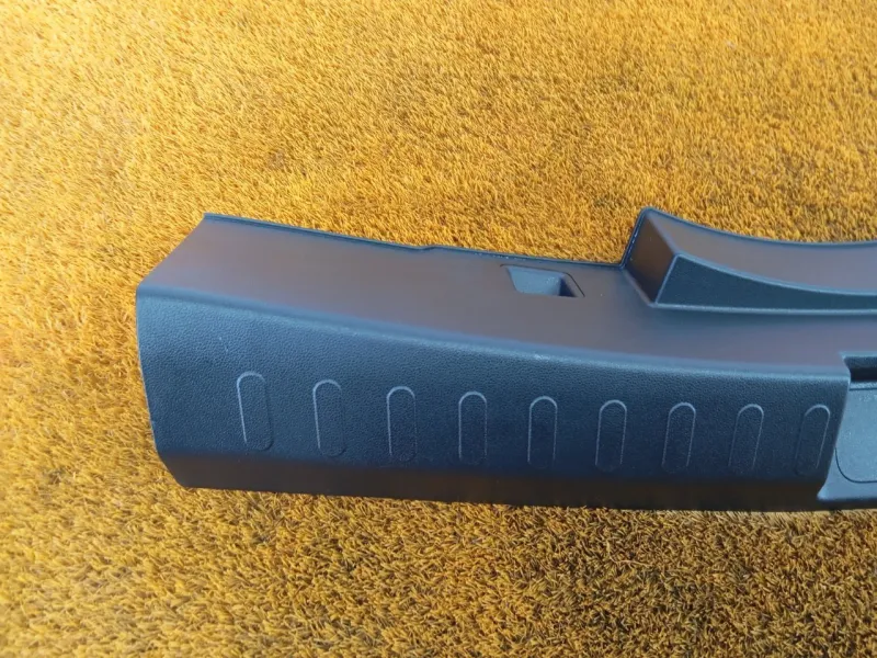 Накладка замка багажника