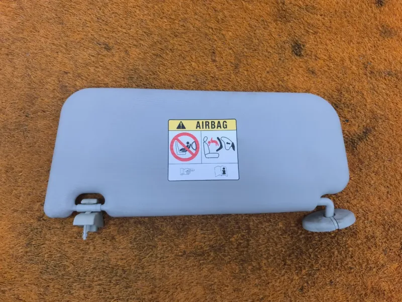 Козырек солнцезащитный