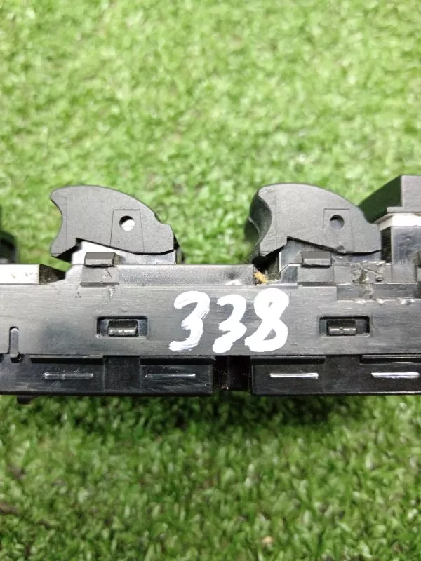 Блок управления стеклоподъемниками