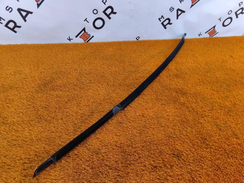 Молдинг стекла