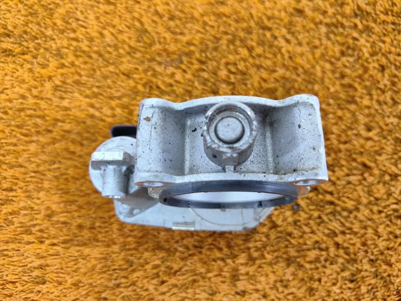 Дроссельная заслонка