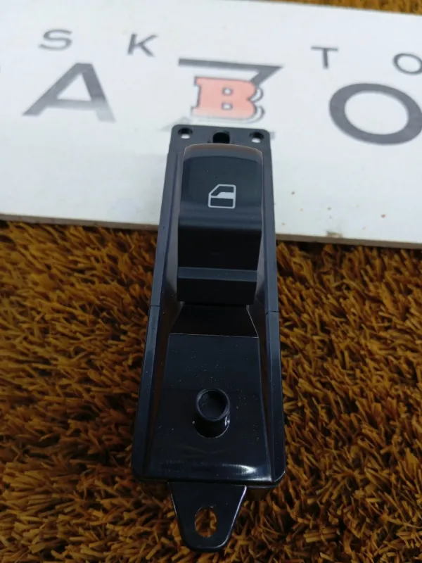 Кнопка стеклоподъемника