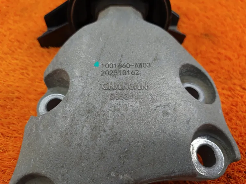 Опора двигателя