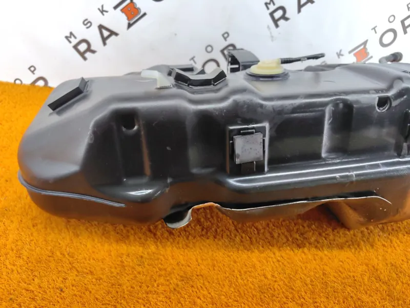 Бак топливный