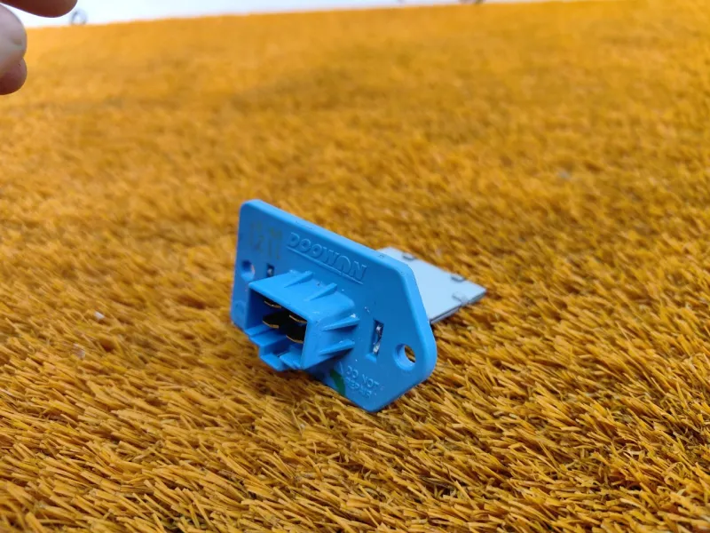 Резистор отопителя