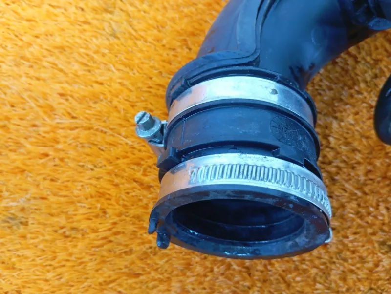 Патрубок интеркулера