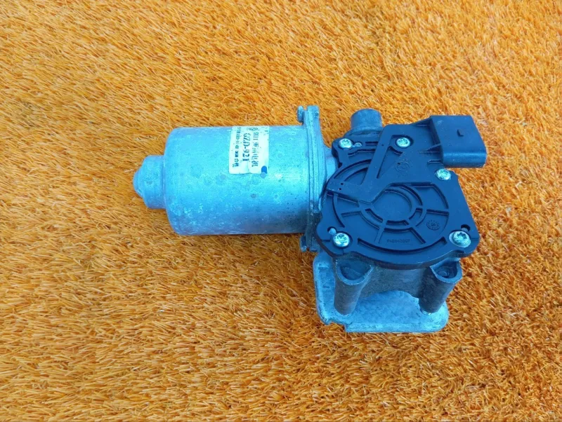 Мотор стеклоочистителя