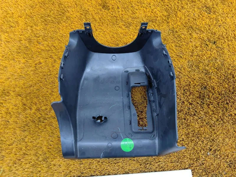 Кожух рулевой колонки