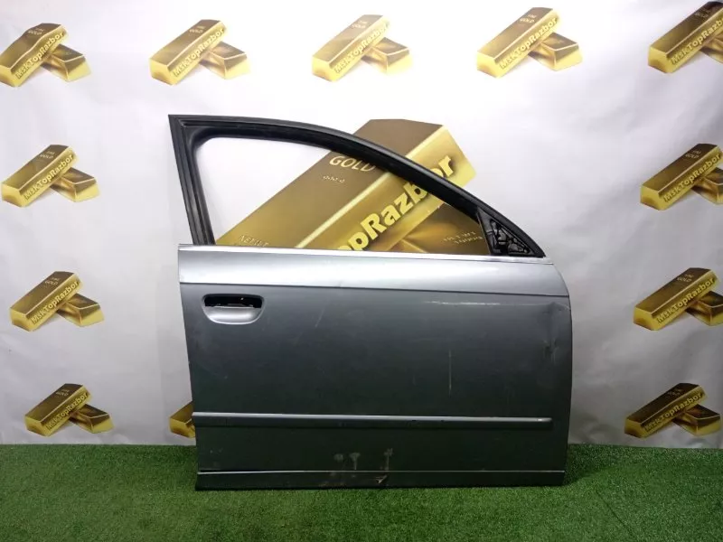Дверь Audi A4 2005 8E0831052J B7, передняя правая