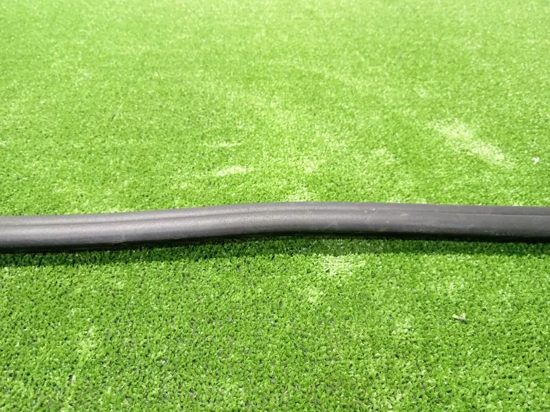 Уплотнитель стекла двери