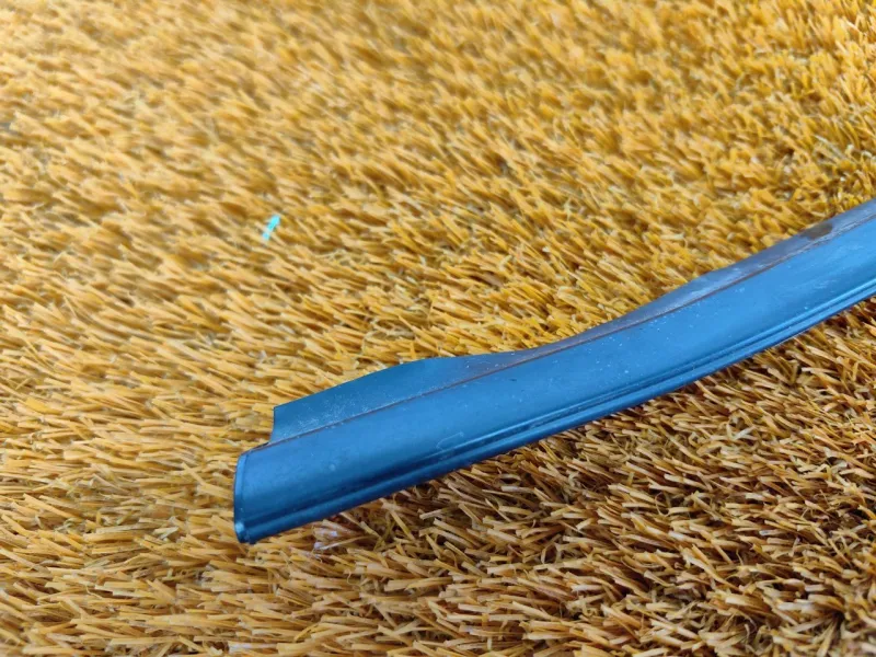 Молдинг стекла