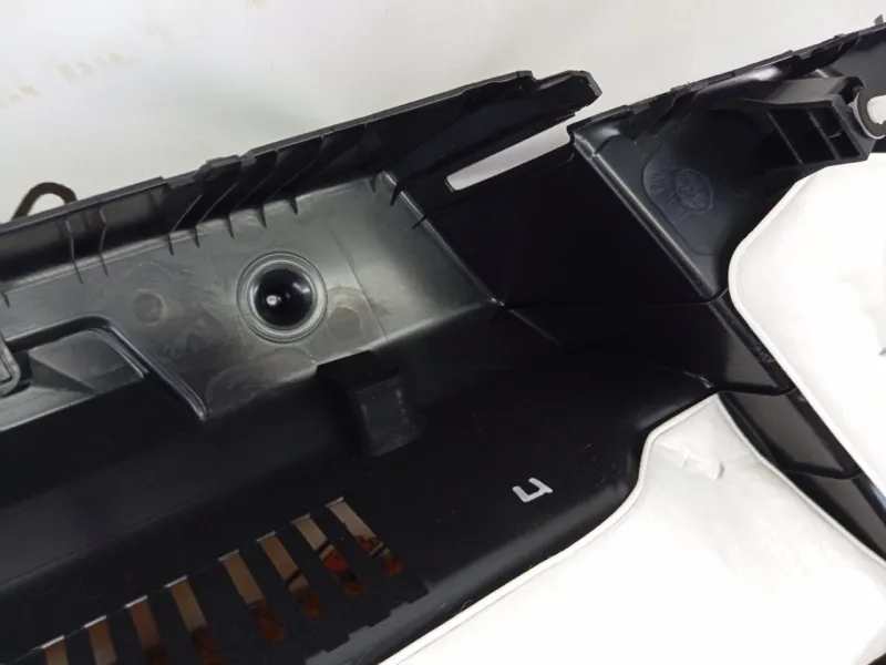 Обшивка багажника