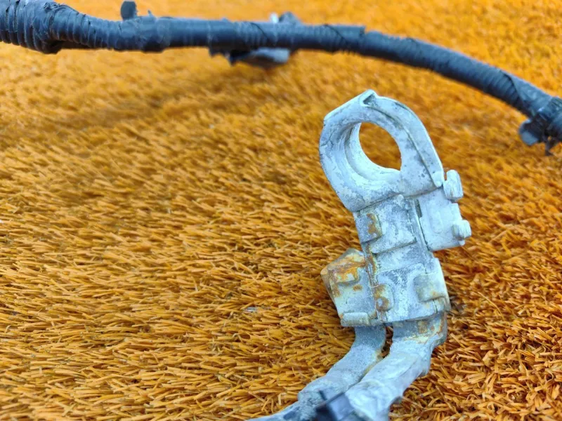 Клемма аккумулятор