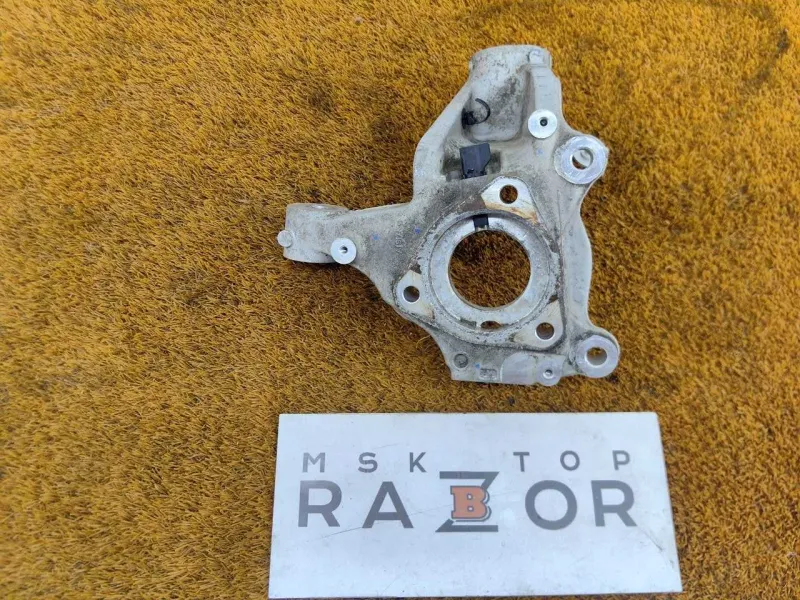 Кулак поворотный