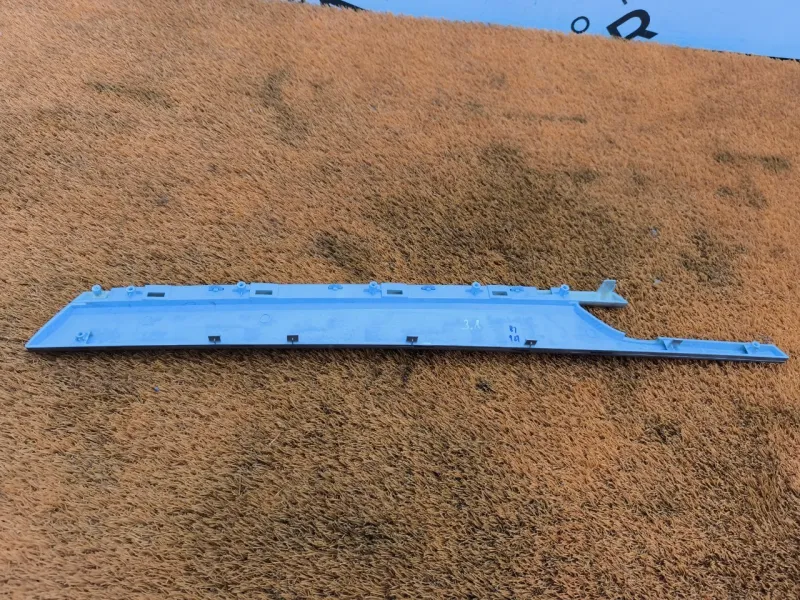 Молдинг двери