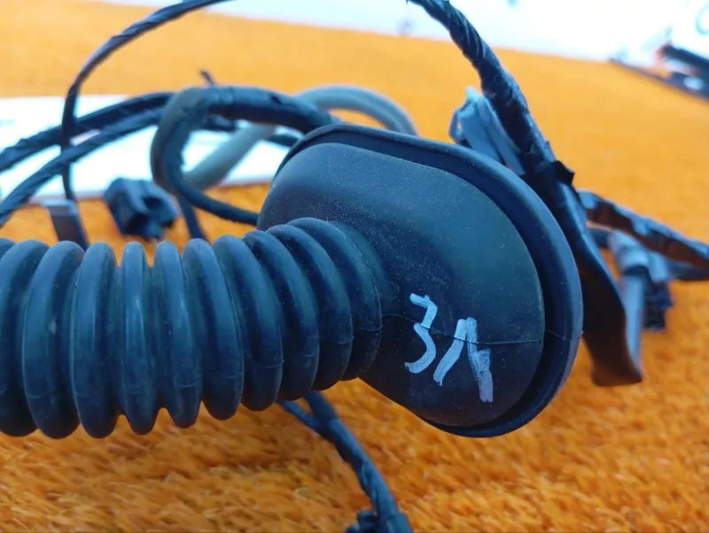 Проводка двери