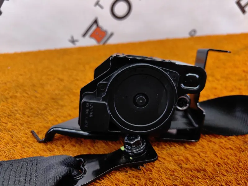 Ремень безопасности