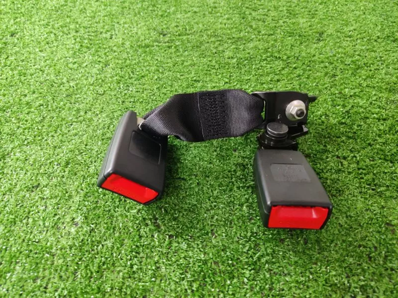 Ответная часть ремня безопасности