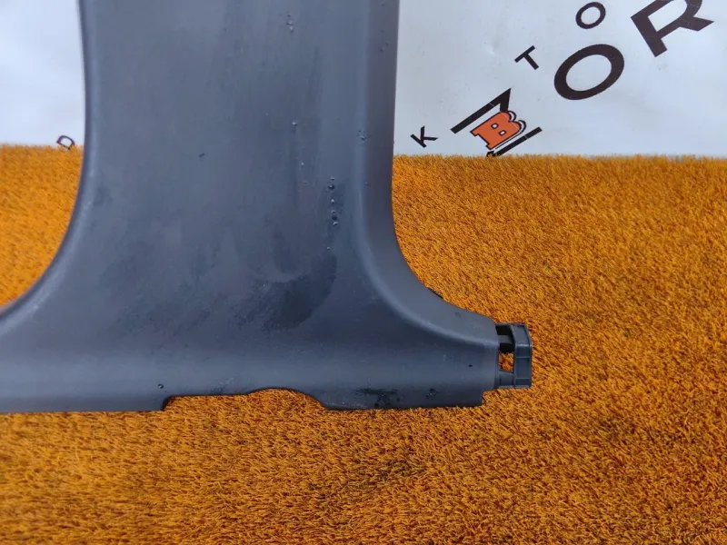 Обшивка центральной стойки