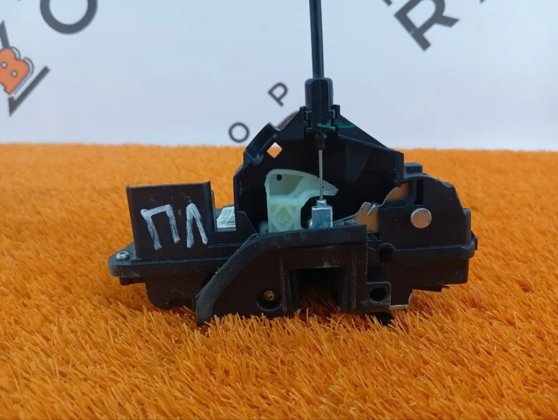 Замок двери