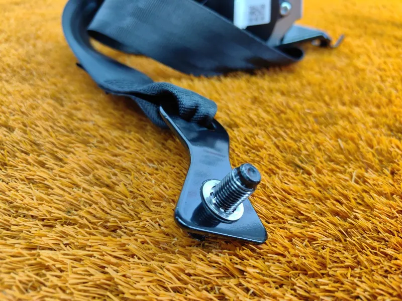 Ремень безопасности