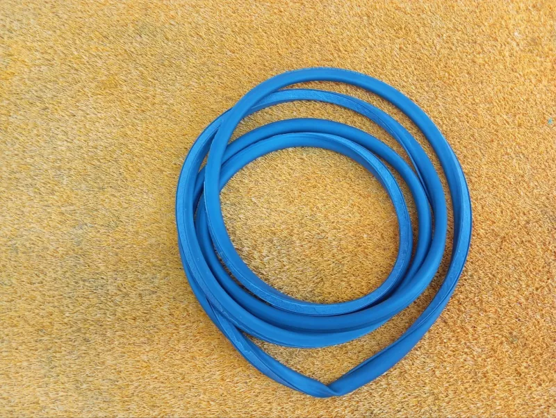 Уплотнитель проема двери