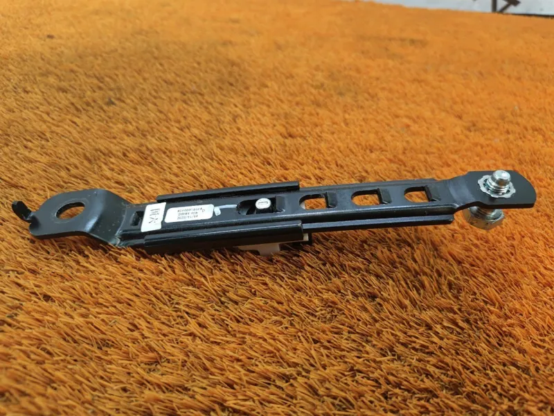 Механизм регулировки ремня безопасности