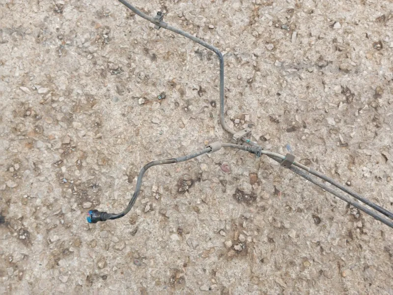 Трубка топливная