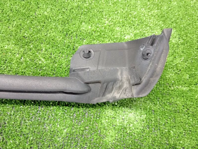 Уплотнитель стекла двери