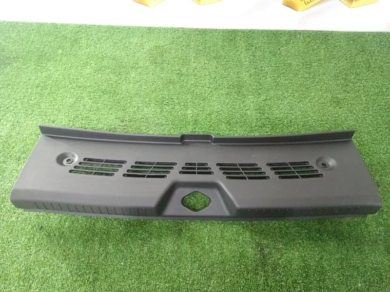 Накладка замка багажника