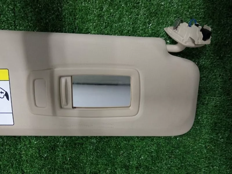 Козырек солнцезащитный