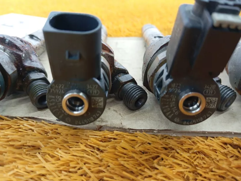 Форсунка топливная BMW X3 2018 8514148 G01 B47