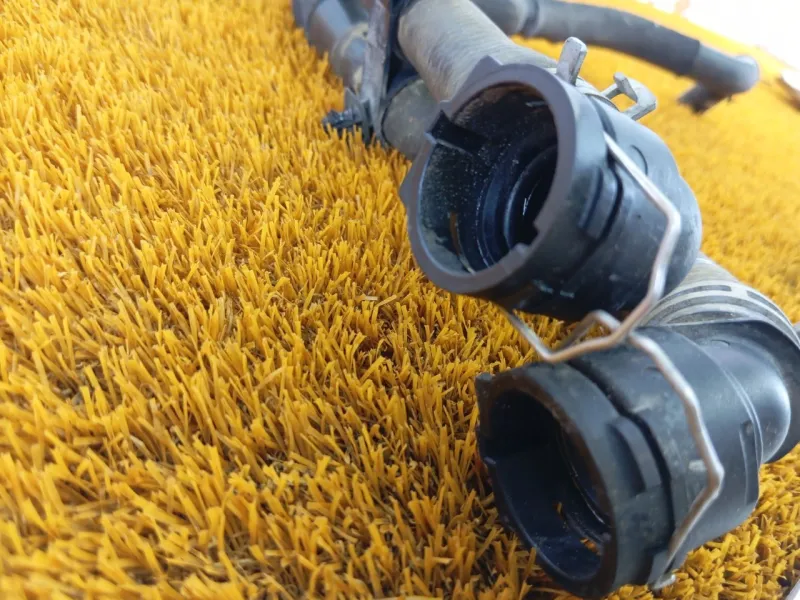 Патрубок отопителя