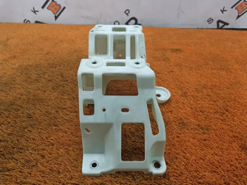 Кронштейн АКПП