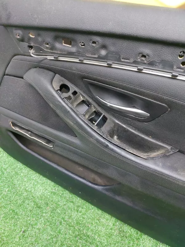 Обшивка двери BMW 5-Series 2011 51417273356 F10, передняя правая