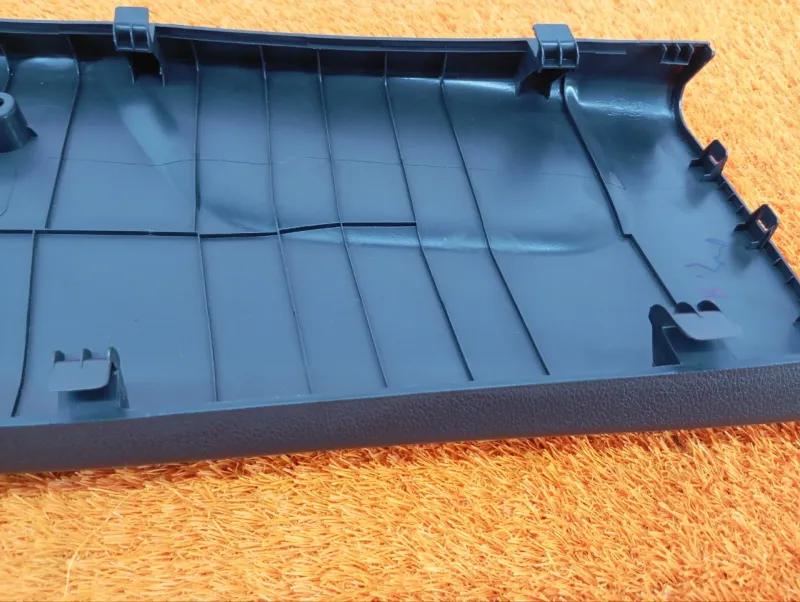 Обшивка центральной стойки