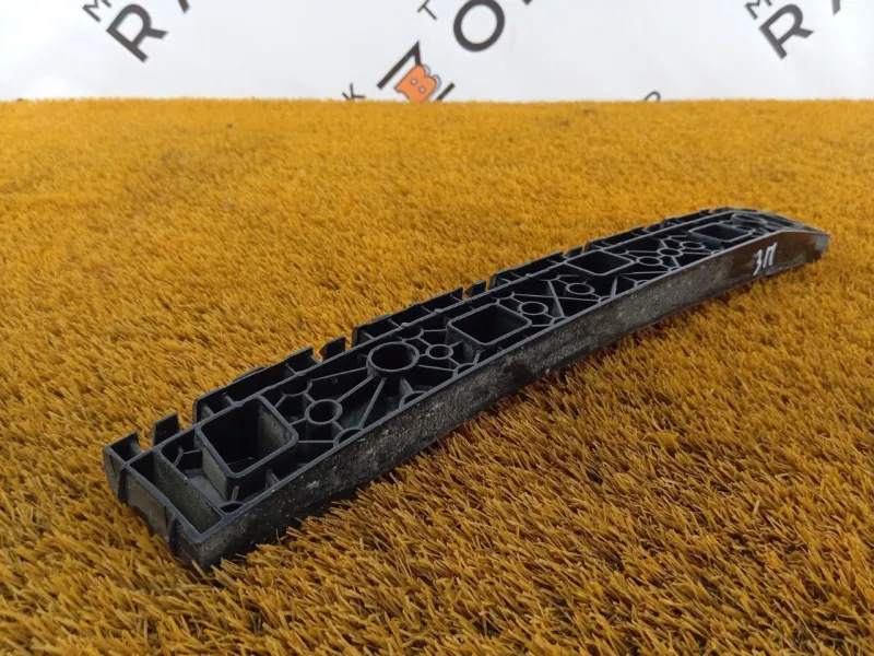 Крепление бампера