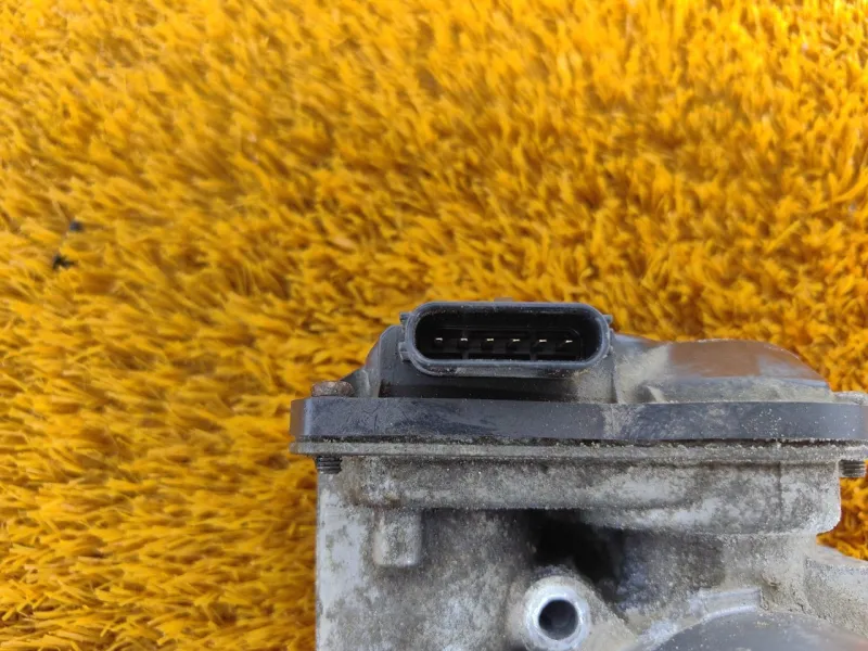 Дроссельная заслонка