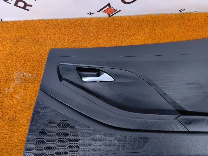 Обшивка двери