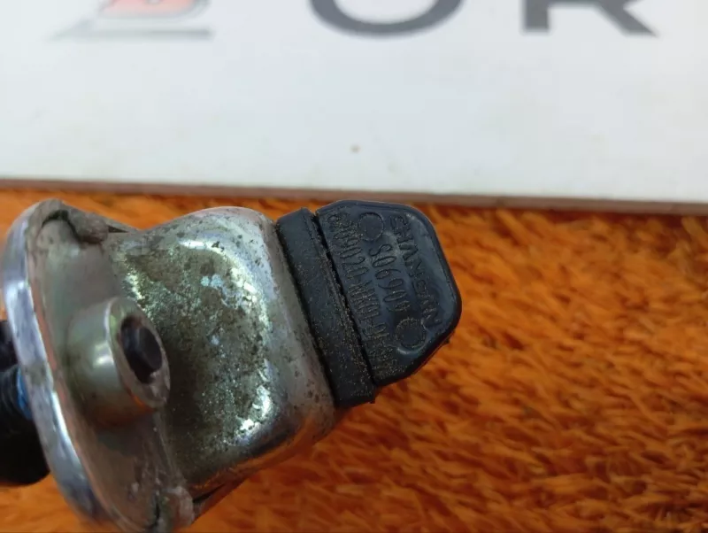 Ограничитель двери