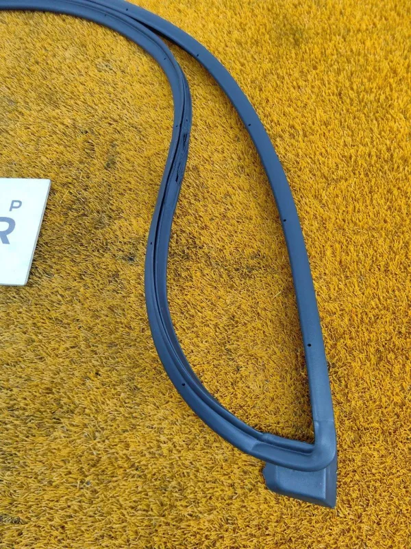 Уплотнитель двери