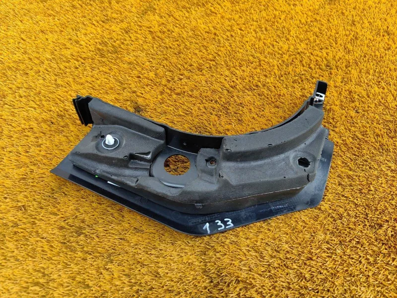 Накладка на порог салона