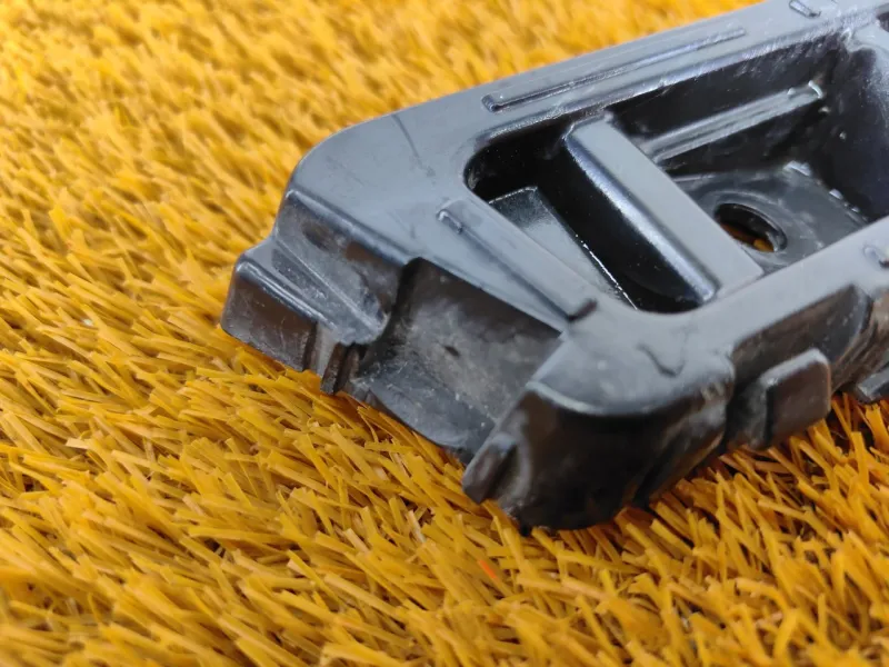 Крепление бампера