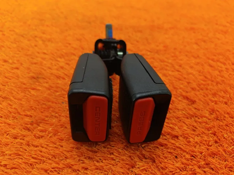 Ответная часть ремня безопасности