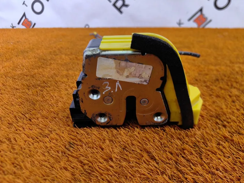 Замок двери