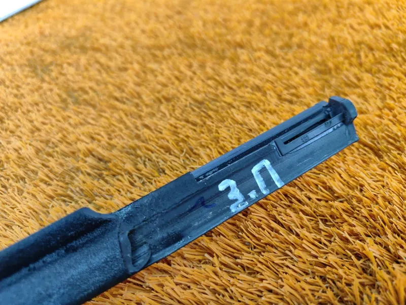 Молдинг стекла