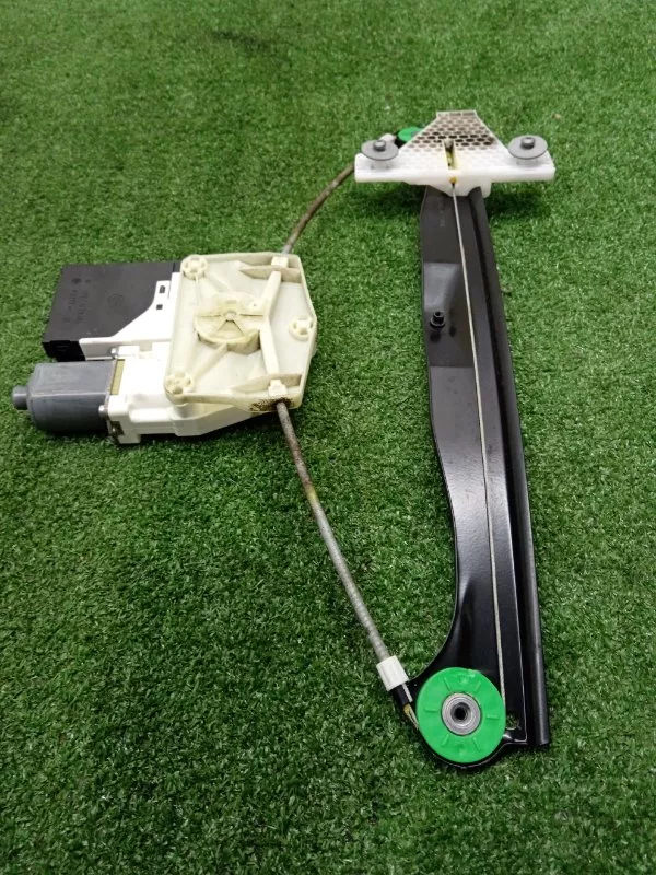 Стеклоподъемник Audi A3 2005 8P4839462B 8P, задний правый